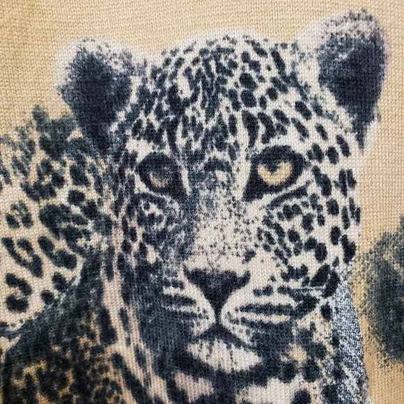 Red - cheetah & floral print long ribbed sweater woman's size medium - Picture 3 of 7